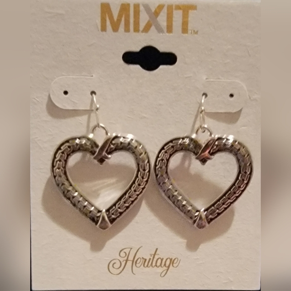 Heart Dangle Earrings - Picture 2 of 2